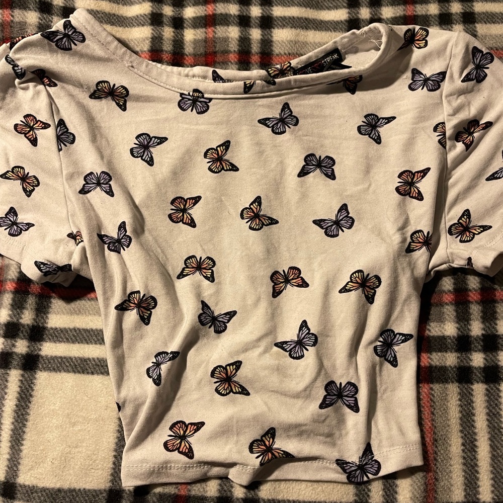 Butterfly cropped tee w open back